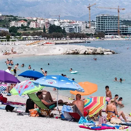 アパート Nina スプリト